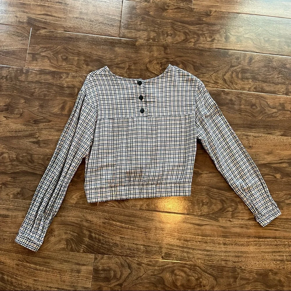 Bershka Long Sleeve Blouse - Picture 4 of 8